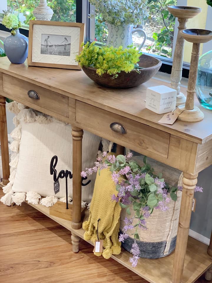 Kling Gallery Wine & Decor Image